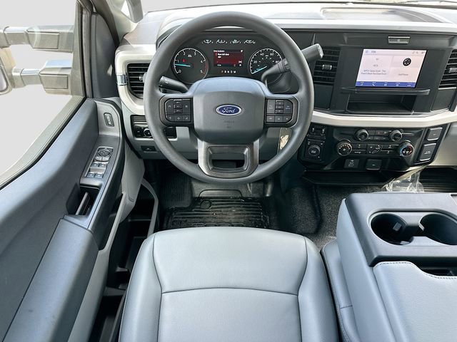 New 2025 Ford F550 4x4 Crew Cab Super Duty w/ XL Chrome Package image 14