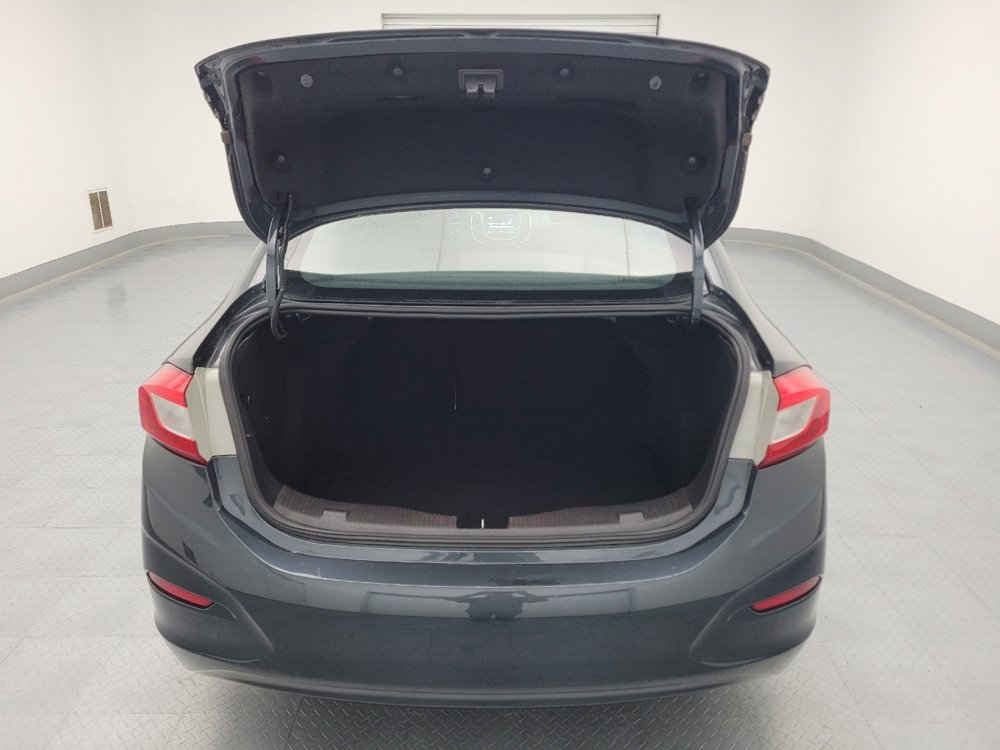 Used 2017 Chevrolet Cruze LT FWD image 29