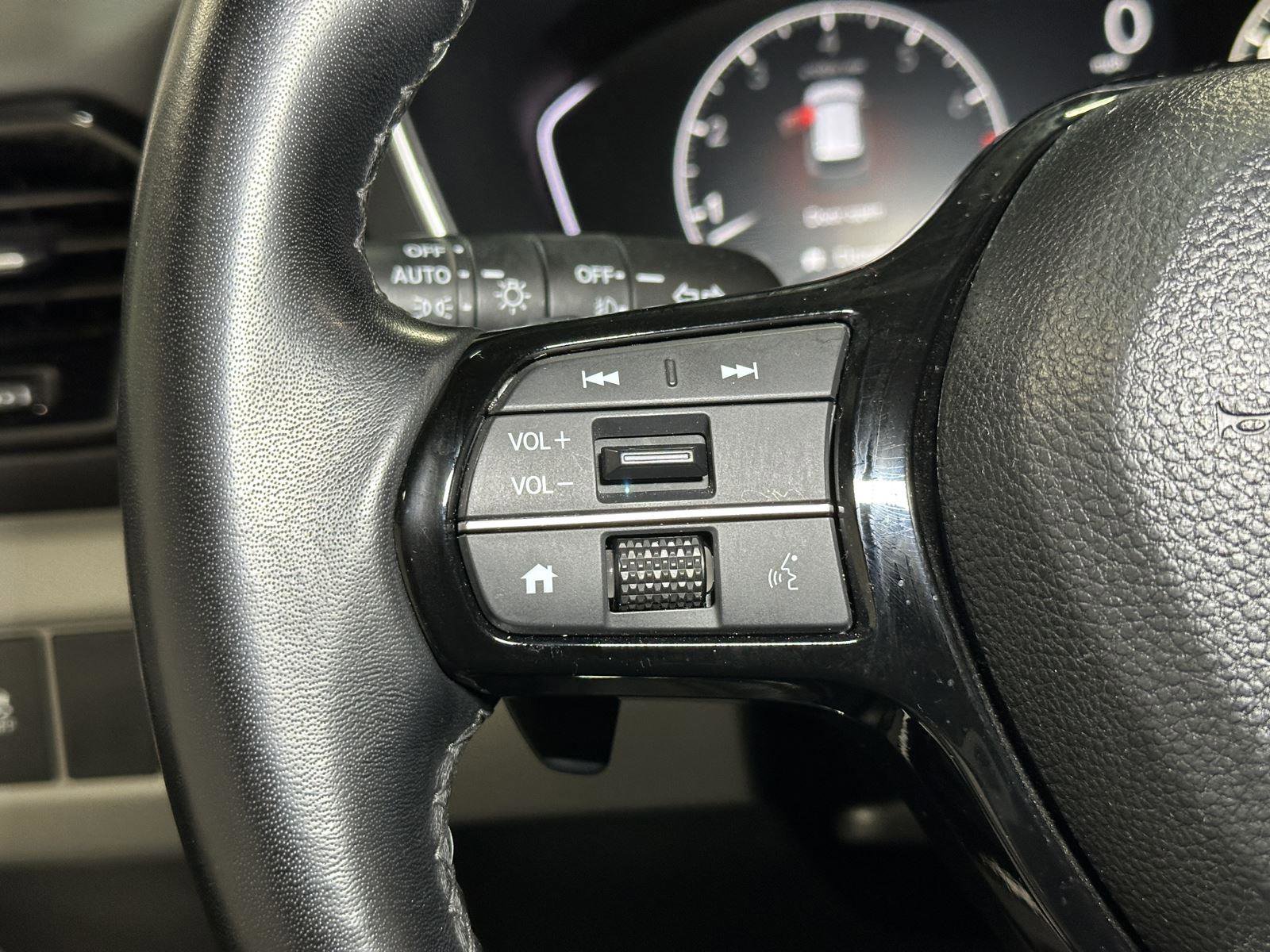 Certified 2024 Honda Pilot Touring image 25