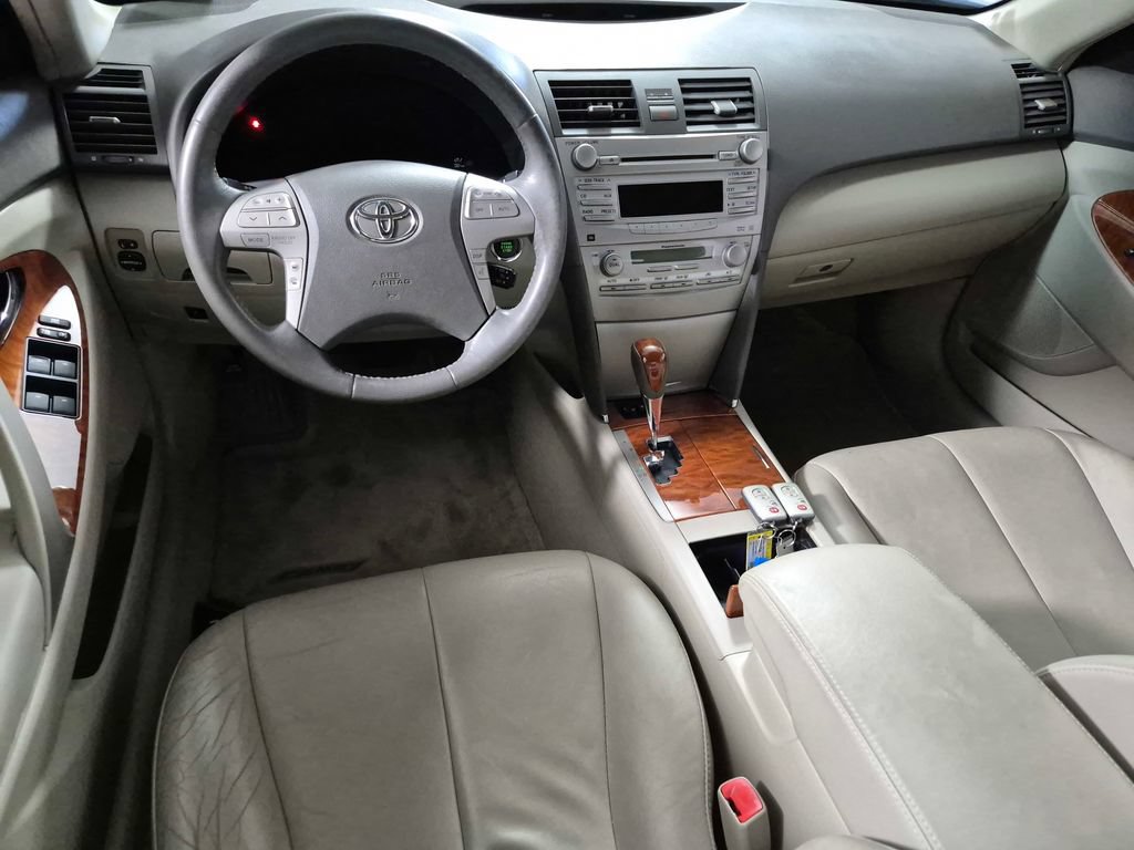 Used 2010 Toyota Camry XLE w/ Leather Pkg FWD image 10