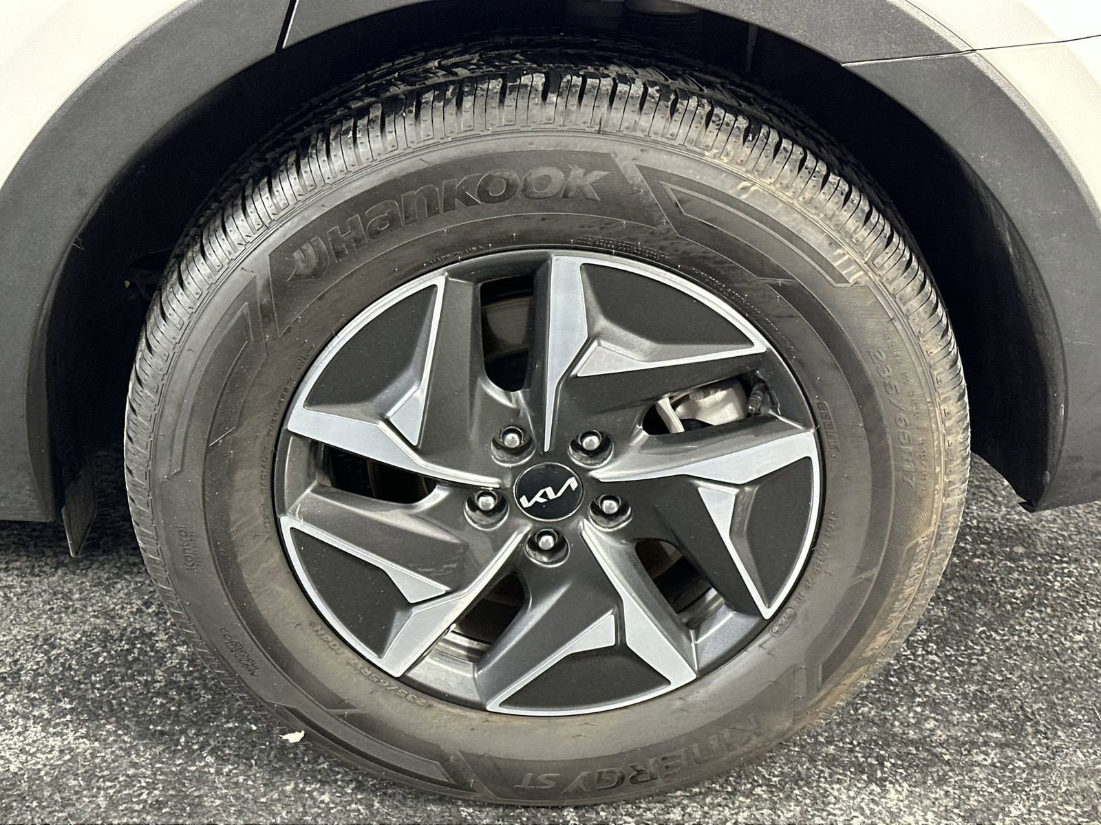 Used 2022 Kia Sorento EX image 10