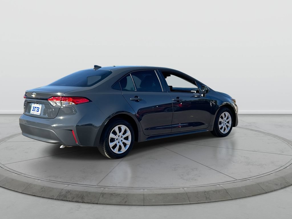 Used 2025 Toyota Corolla LE w/ Convenience Package FWD image 8