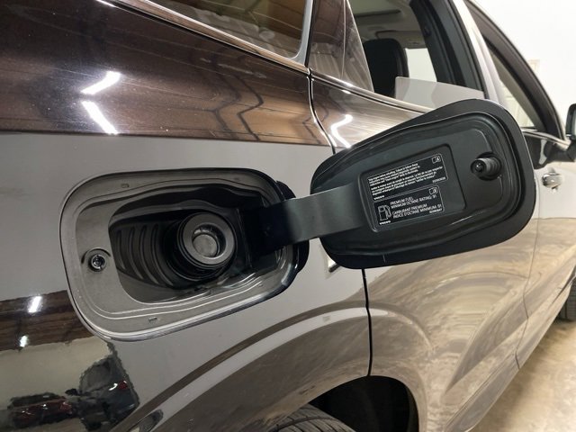 Used 2025 Volvo XC60 B5 Plus image 95