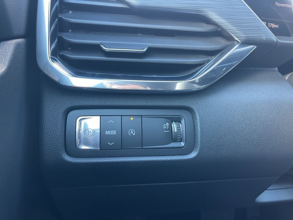 New 2026 GMC Acadia Elevation image 23