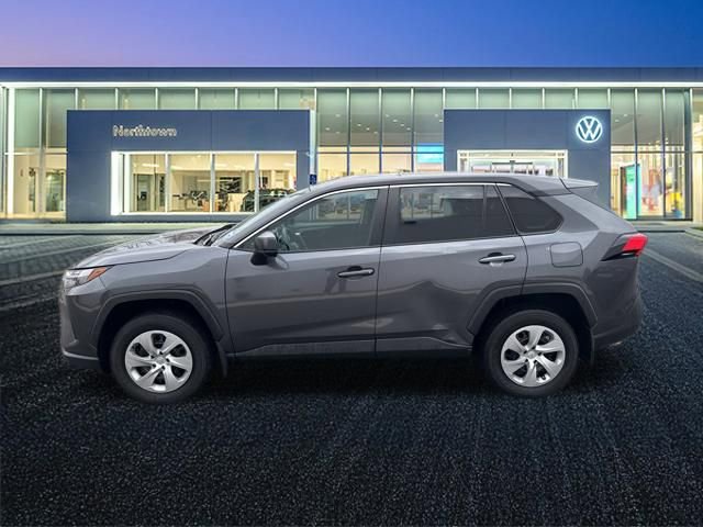 Used 2023 Toyota RAV4 LE image 7
