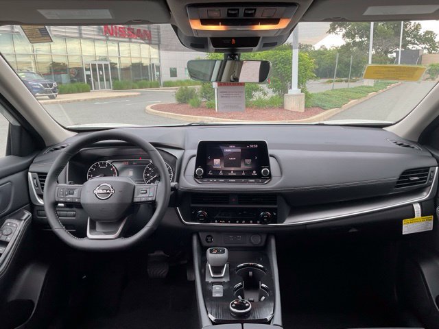 New 2026 Nissan Rogue Dark Armor AWD/4WD image 16
