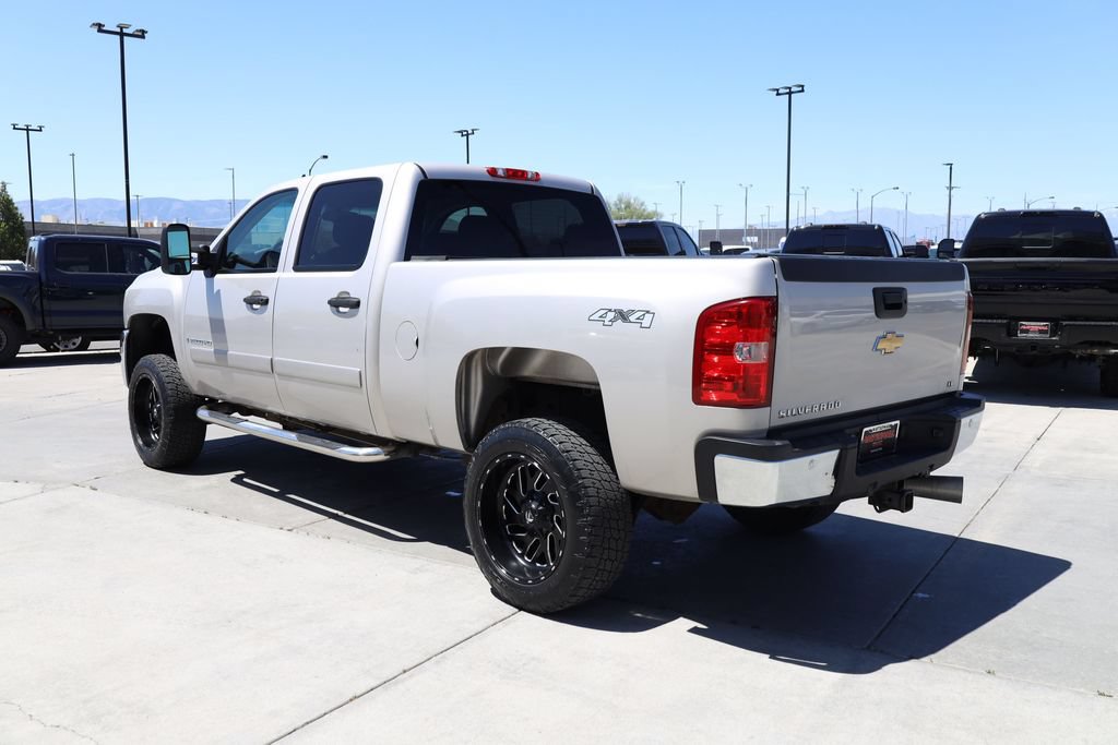 Used 2007 Chevrolet Silverado 2500 LT w/ 1LT Convenience Package AWD/4WD image 4