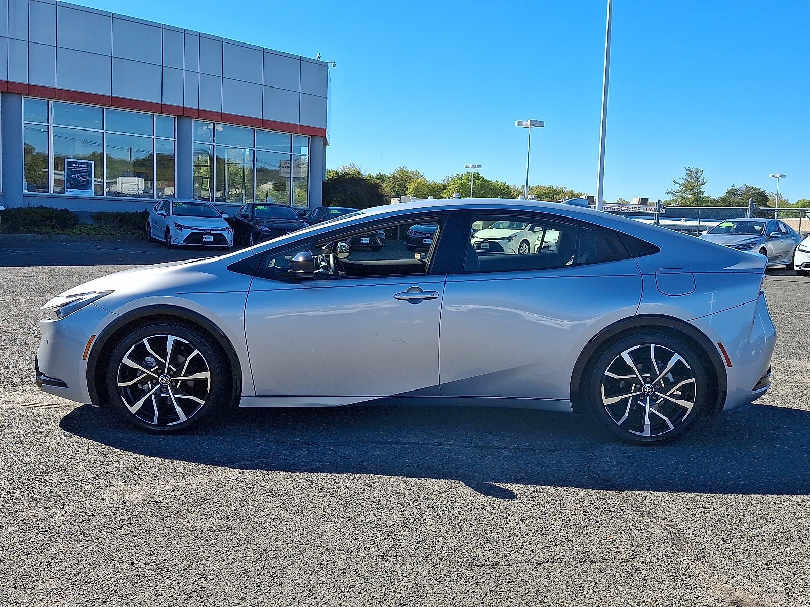 Used 2023 Toyota Prius Prime image 4