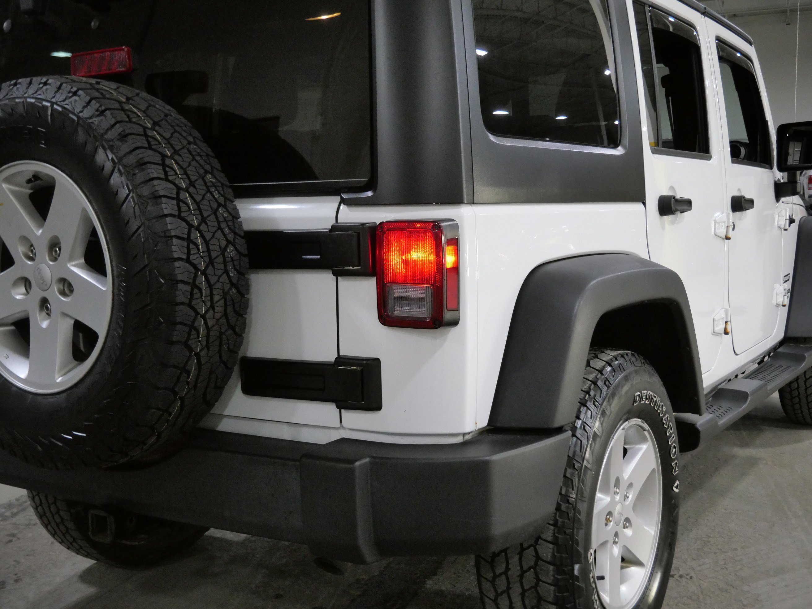 Used 2017 Jeep Wrangler Unlimited Sport w/ Quick Order Package 24S image 17