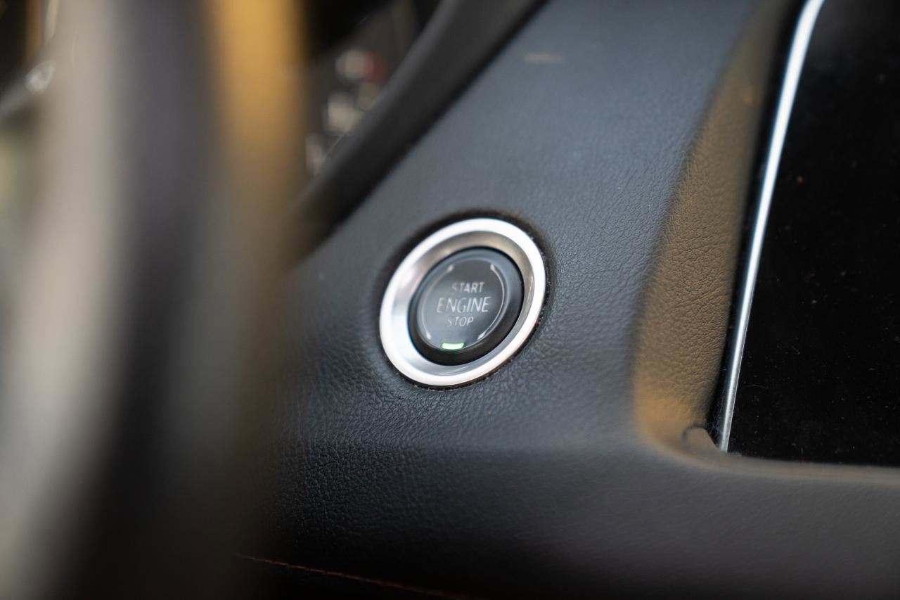 Used 2023 Cadillac XT4 Sport image 38