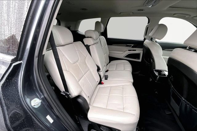 Used 2022 Kia Telluride EX image 17