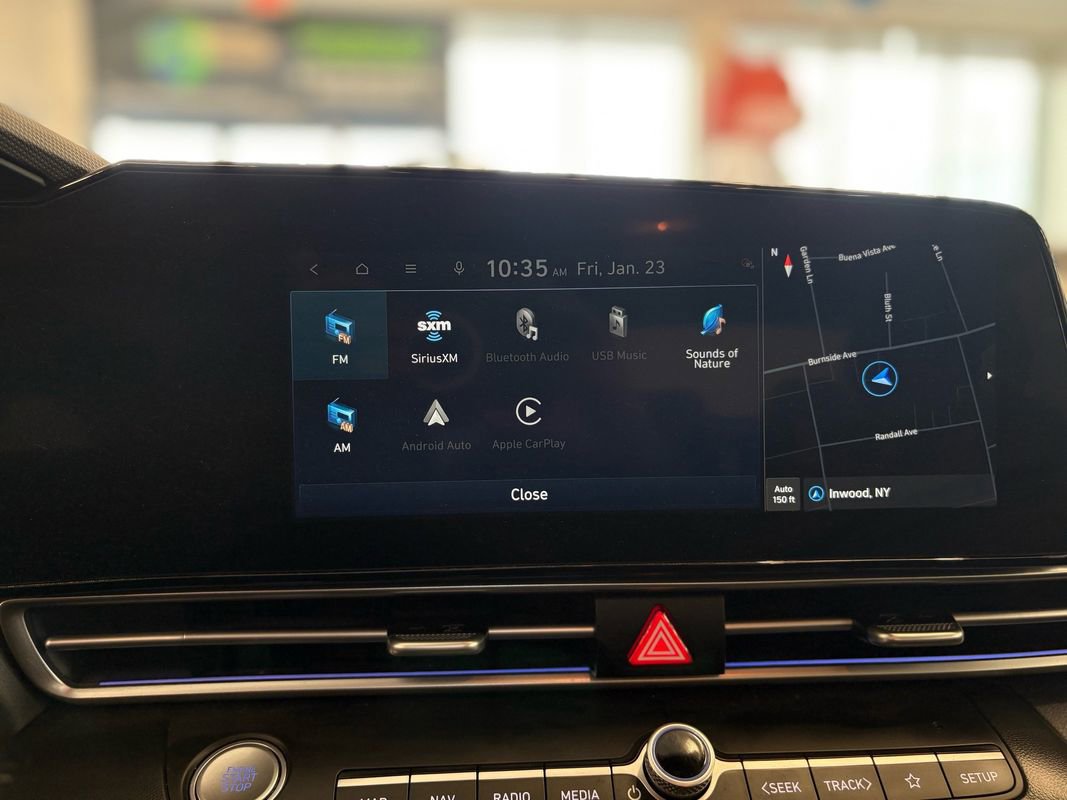 Used 2025 Hyundai Elantra SEL image 31