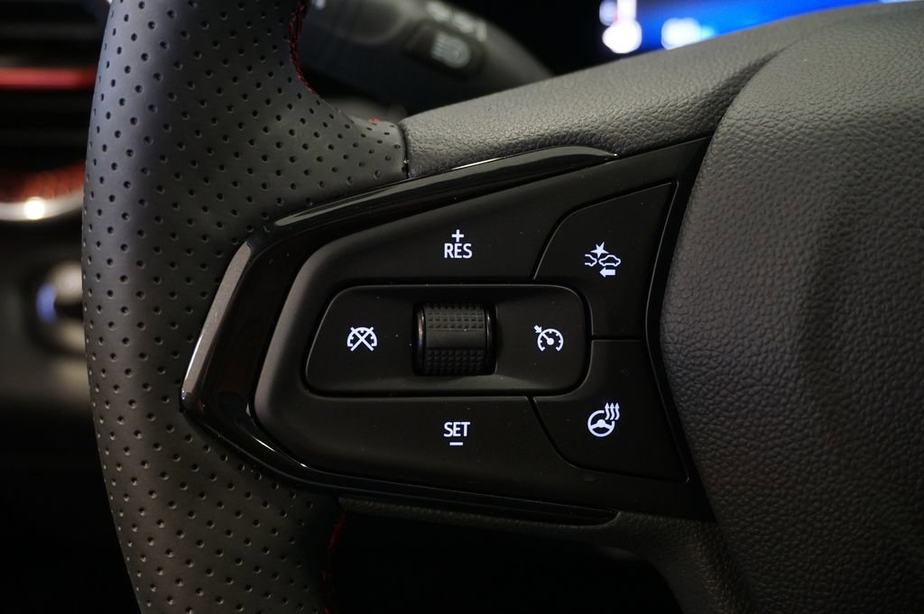 New 2026 Chevrolet Trax RS w/ Sunroof Package image 20