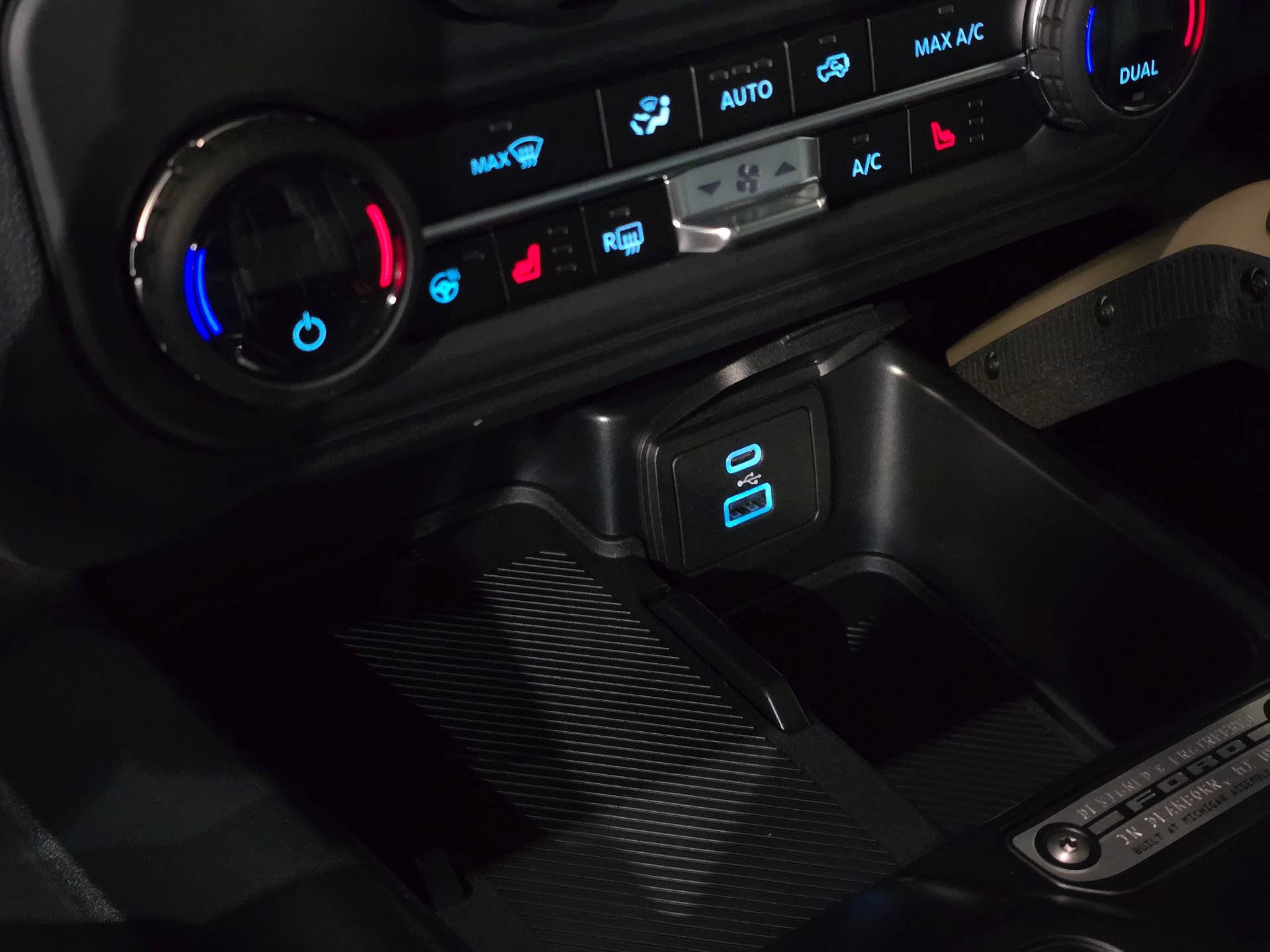 New 2025 Ford Bronco Badlands w/ Sasquatch Package AWD/4WD image 30