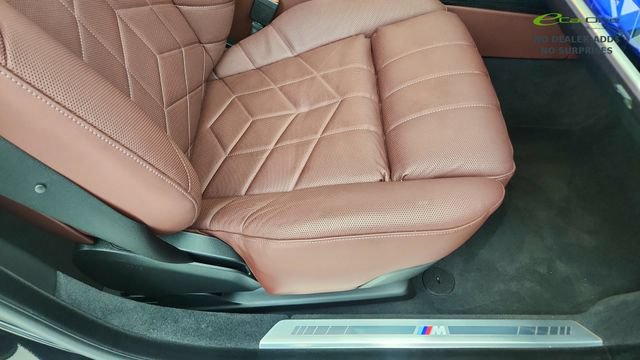 Used 2025 BMW i7 eDrive50 w/ M Sport Package RWD image 23