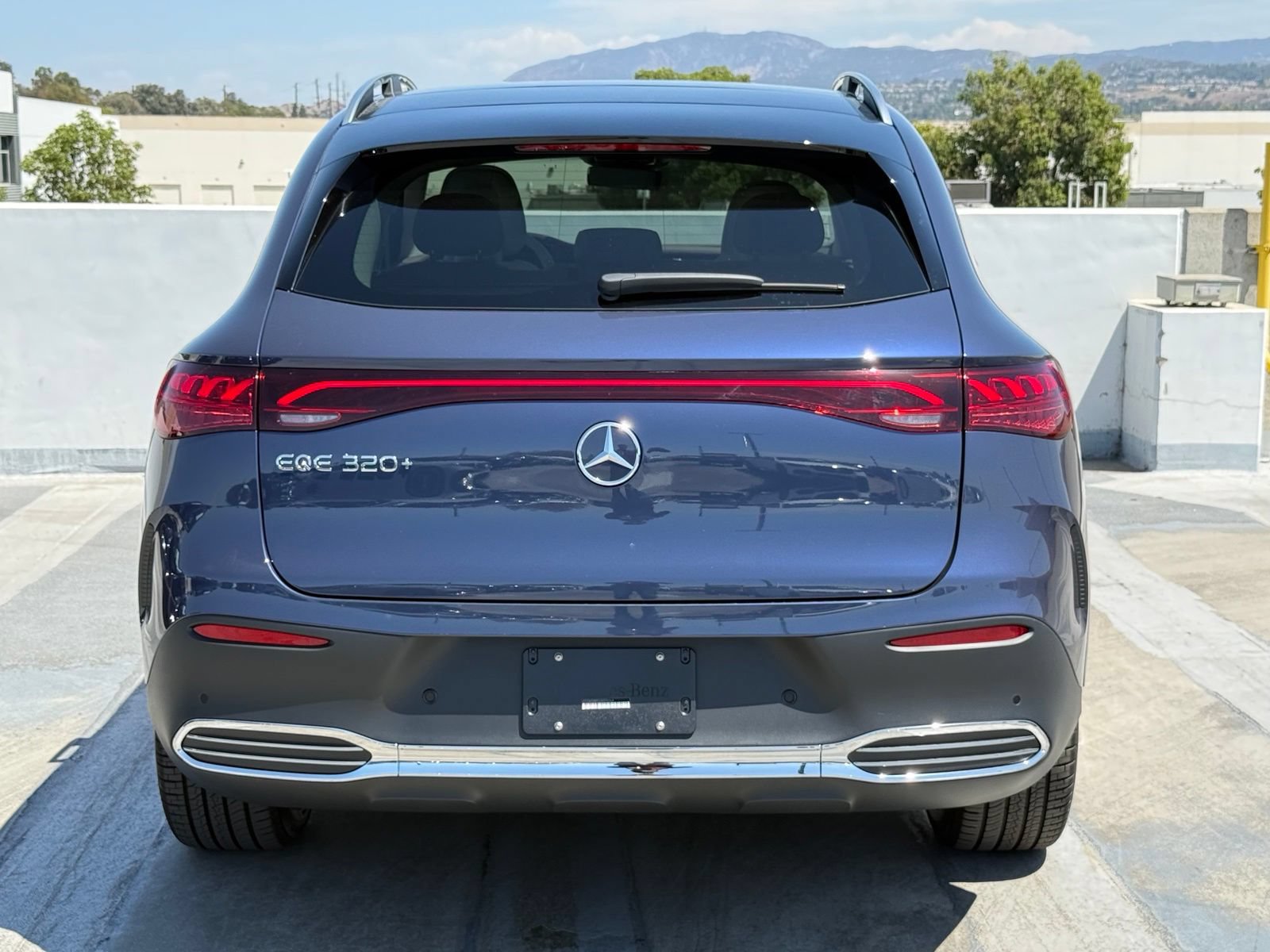 New 2027 Mercedes-Benz EQE 320+ SUV image 10