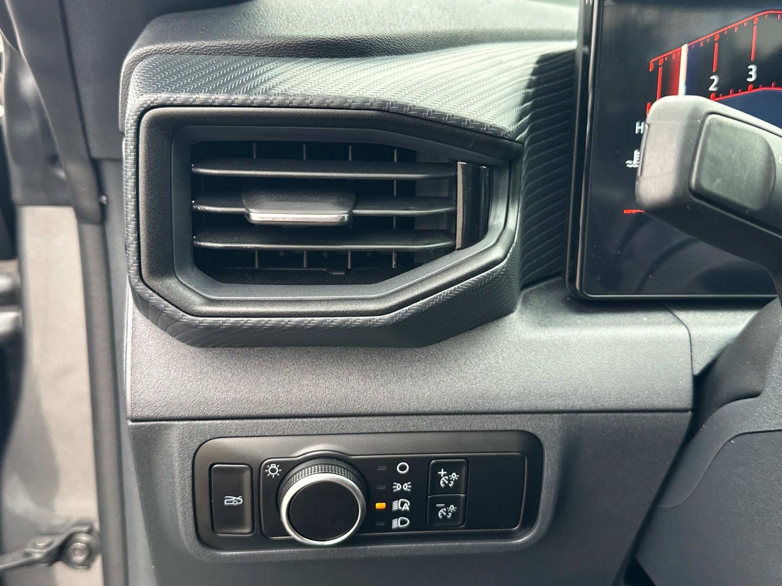 Used 2024 Ford Mustang Coupe image 17