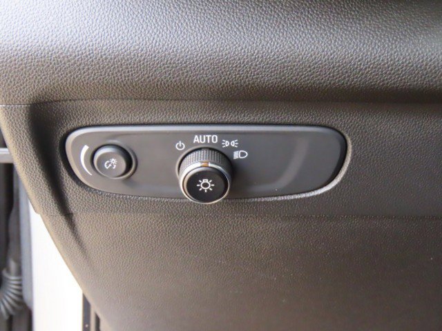 Used 2023 Buick Envision Essence image 25