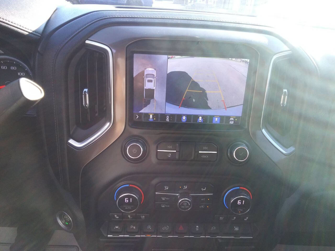 Used 2020 Chevrolet Silverado 1500 High Country w/ Technology Package image 32