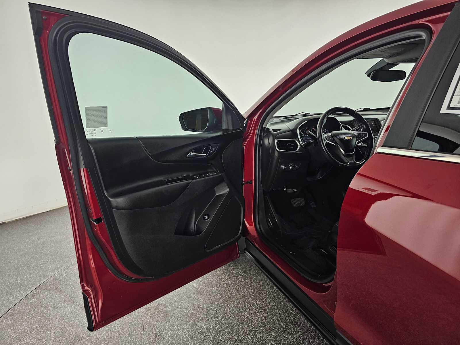 Used 2021 Chevrolet Equinox LT image 19