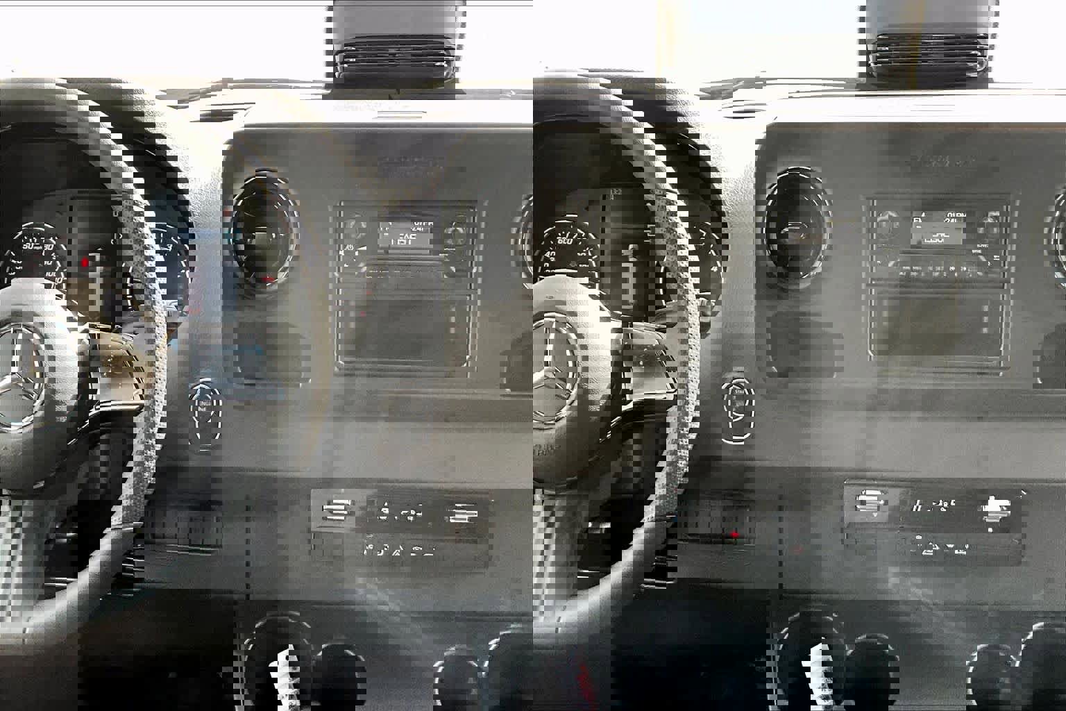 New 2025 Mercedes-Benz Sprinter 2500 image 9