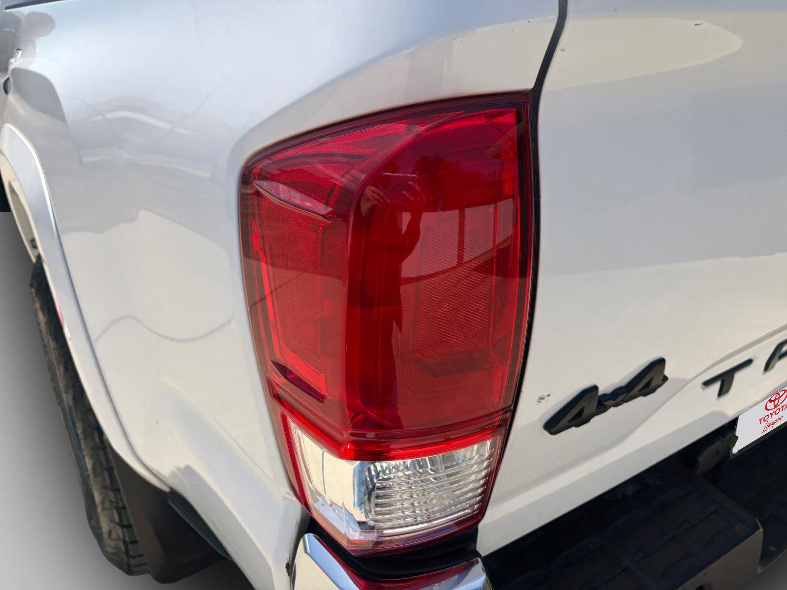 Used 2017 Toyota Tacoma SR5 w/ Tow Package AWD/4WD image 21