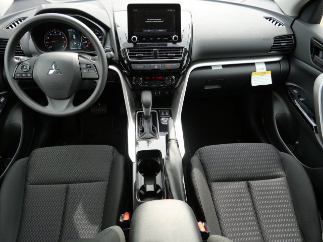 Used 2026 Mitsubishi Eclipse Cross LE AWD/4WD image 12