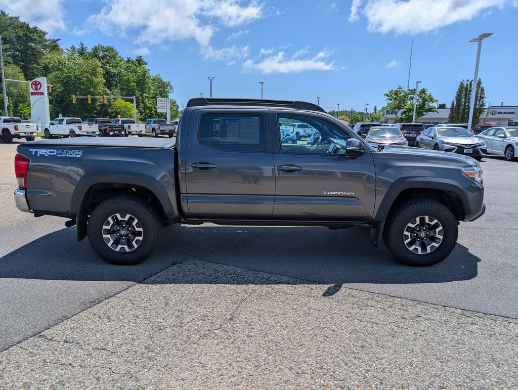 Used 2017 Toyota Tacoma TRD Off-Road w/ Tow Package (A/T) AWD/4WD image 6
