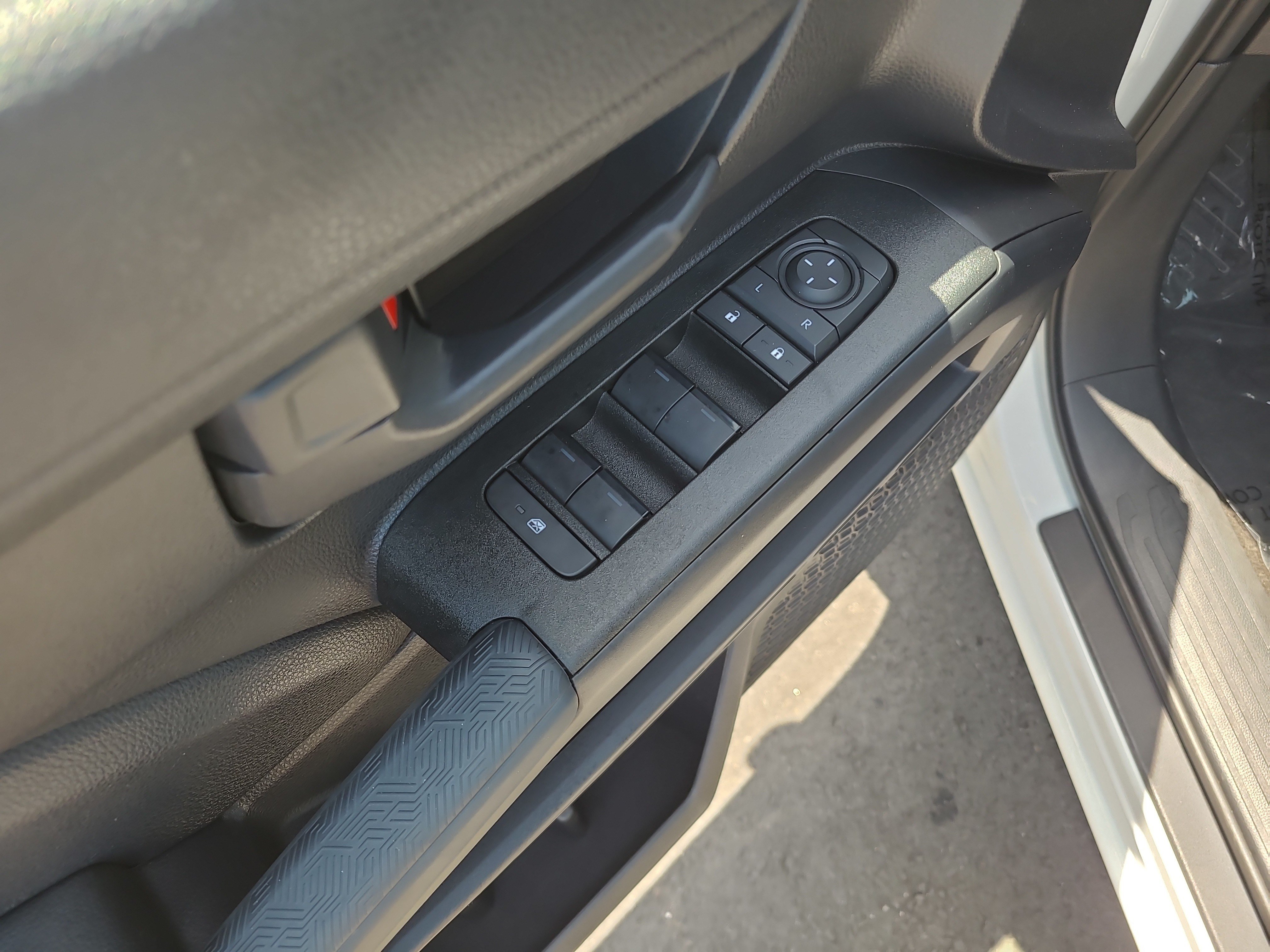 Certified 2025 Toyota 4Runner SR5 AWD/4WD image 13