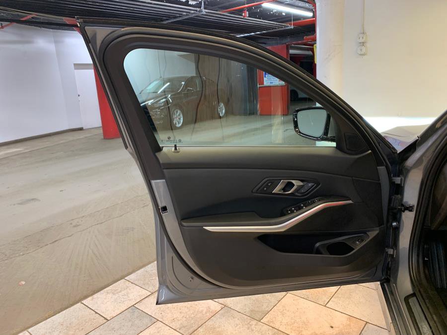 Used 2024 BMW 330i xDrive Sedan w/ Convenience Package image 14