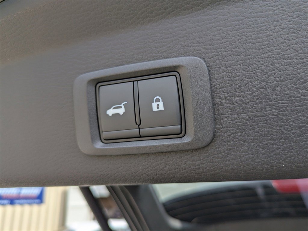 New 2025 Mitsubishi Outlander SE image 14