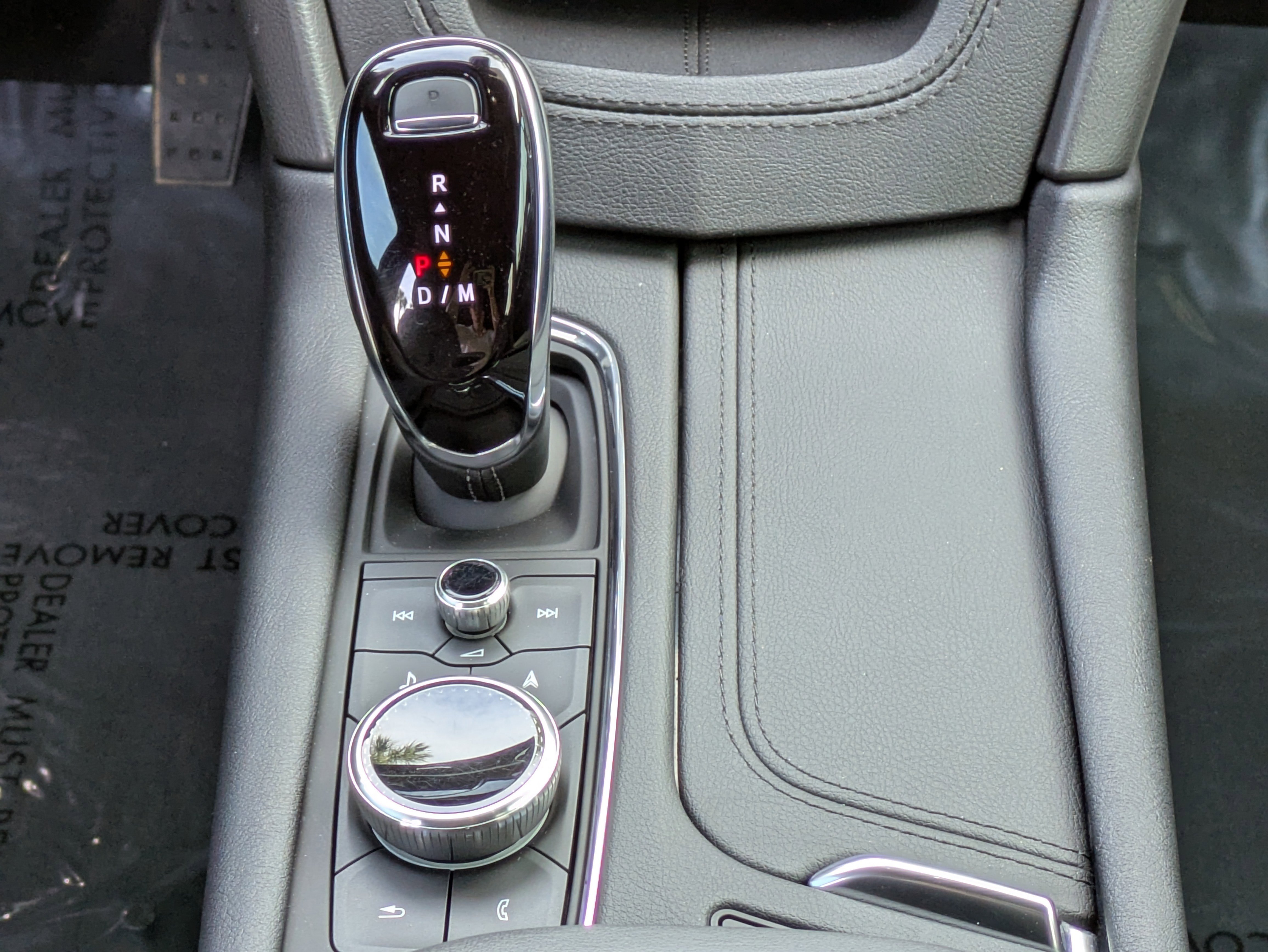 Certified 2024 Cadillac XT6 Premium Luxury image 18