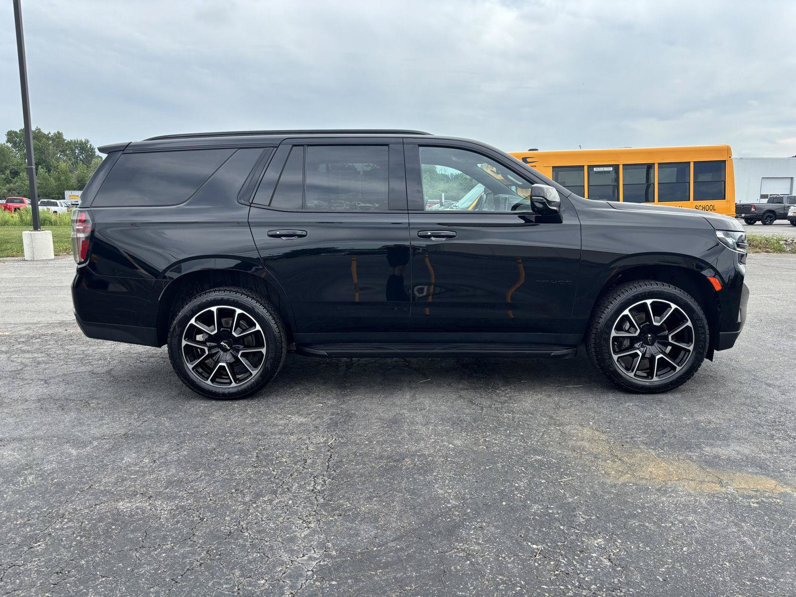 Used 2024 Chevrolet Tahoe RST w/ Luxury Package AWD/4WD image 8