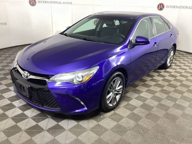 Used 2016 Toyota Camry SE w/ Moonroof Package image 1