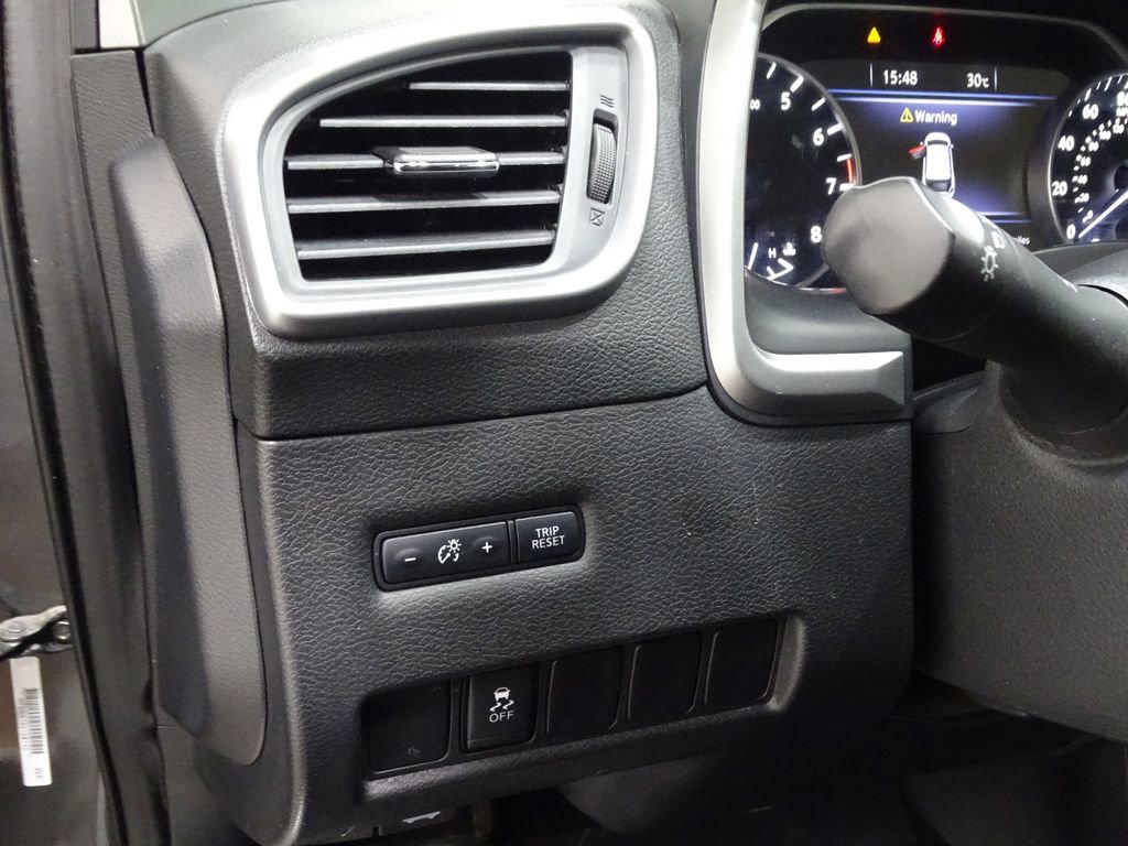 Used 2019 Nissan Murano S image 18