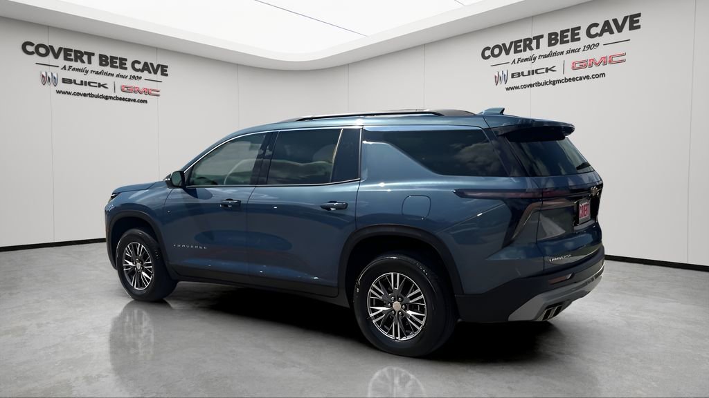 Used 2025 Chevrolet Traverse LT image 6