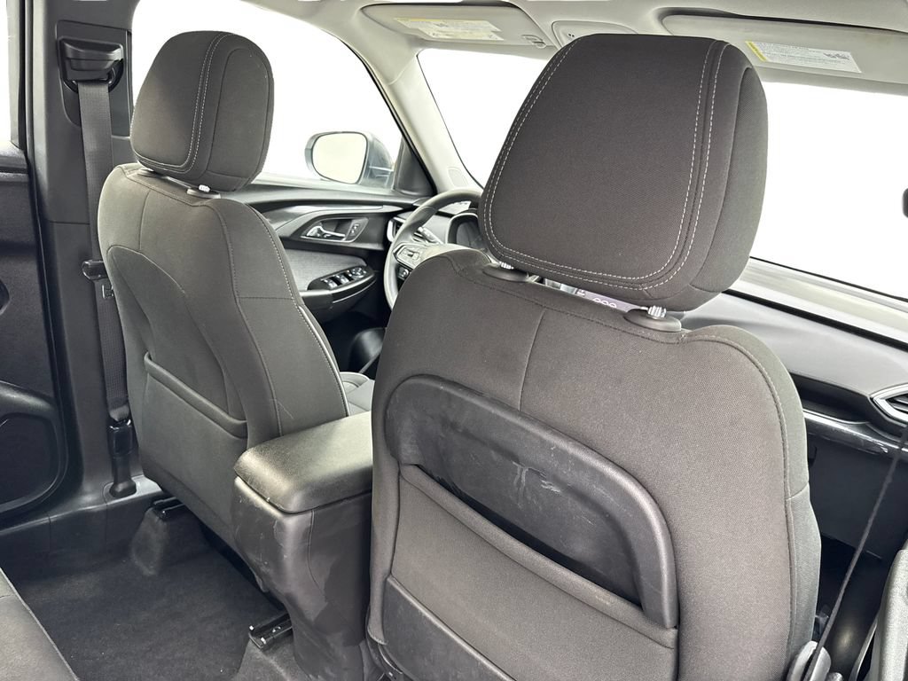 Used 2023 Chevrolet TrailBlazer LS FWD image 40