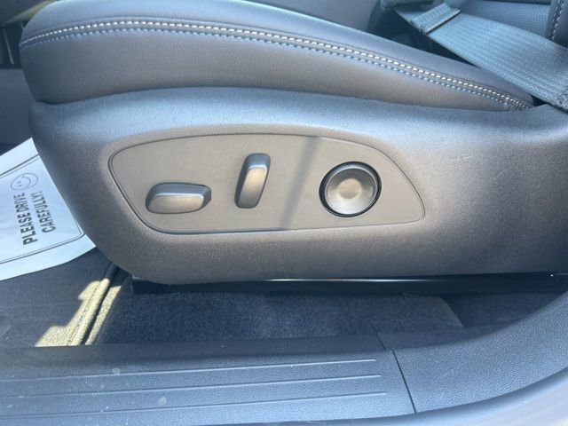 New 2026 Chevrolet Equinox EV LT image 16