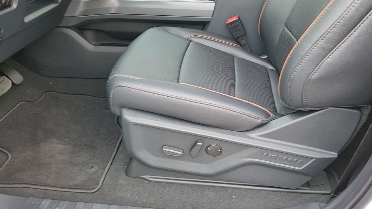 New 2025 Ford F250 Lariat w/ Lariat Ultimate Package image 16