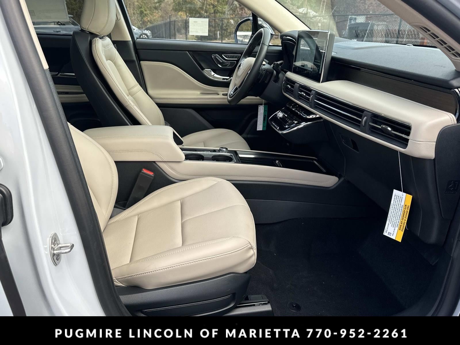 New 2026 Lincoln Corsair Grand Touring w/ Rear Removable Package Tray AWD/4WD image 13