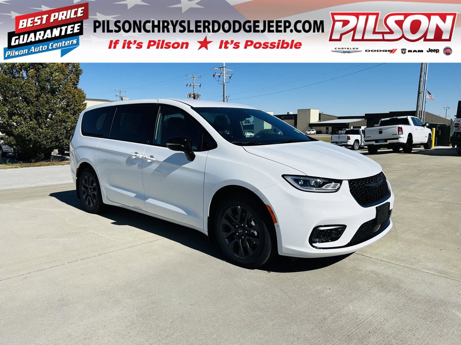 New 2026 Chrysler Pacifica Select image 1