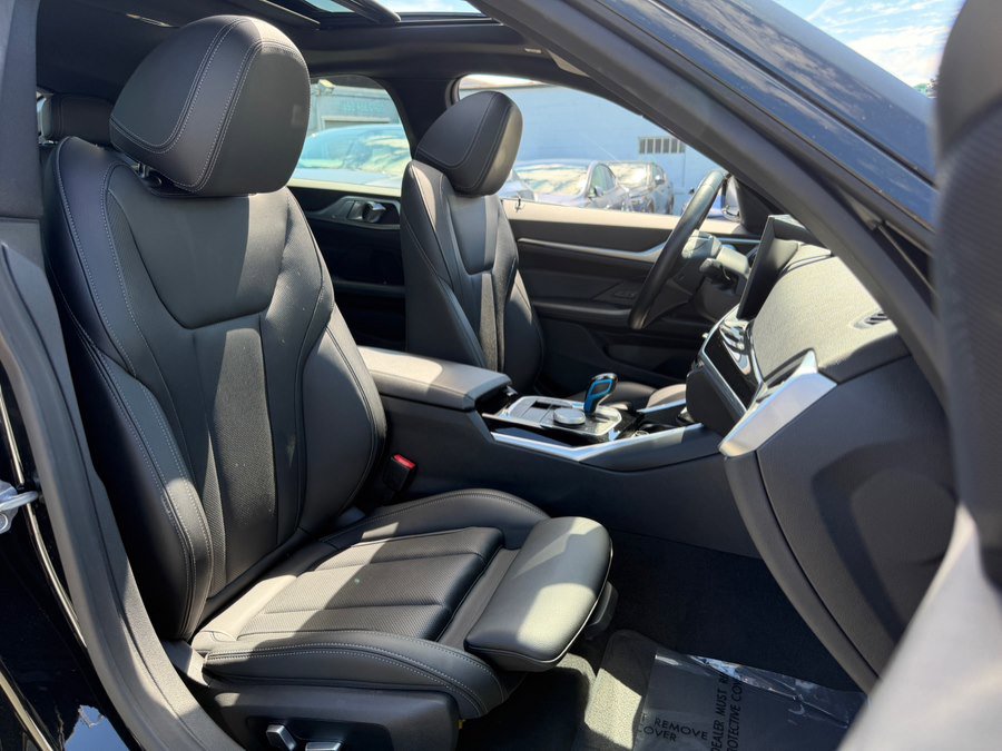 Used 2022 BMW i4 eDrive40 w/ Premium Package RWD image 36