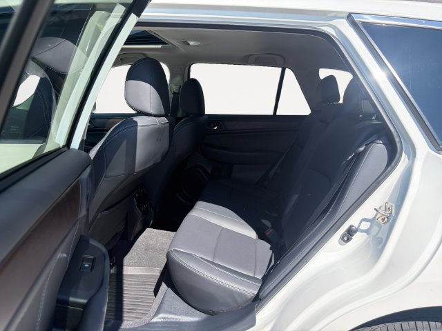 Used 2019 Subaru Outback 2.5i Limited AWD/4WD image 13