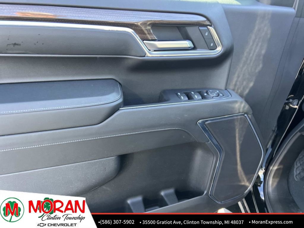 Certified 2023 Chevrolet Silverado 1500 RST w/ LPO, Dark Essentials Package AWD/4WD image 16