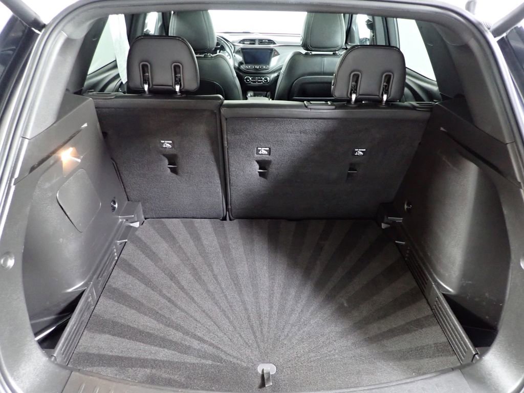 Used 2021 Chevrolet TrailBlazer ACTIV w/ Sun and Liftgate Package image 17