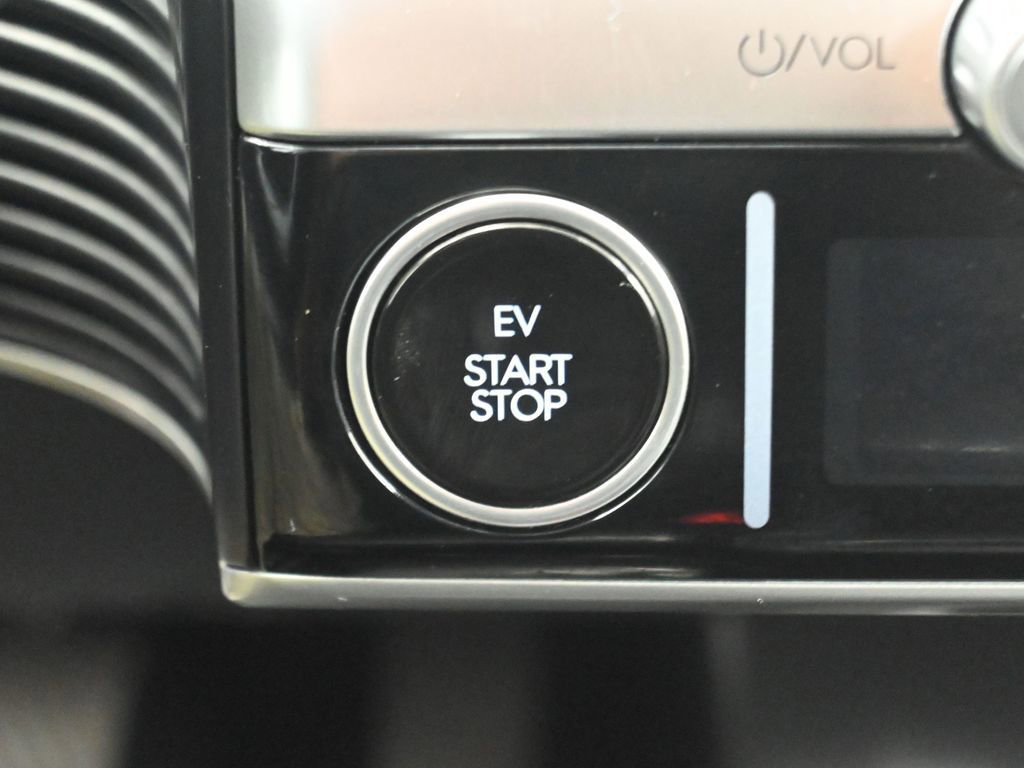 Used 2024 Hyundai Ioniq 5 Limited image 17