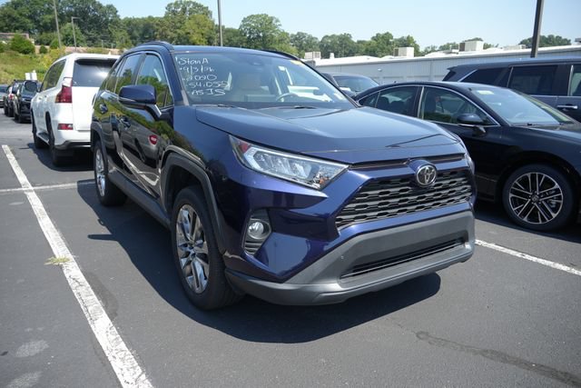 Used 2020 Toyota RAV4 XLE Premium FWD video 1