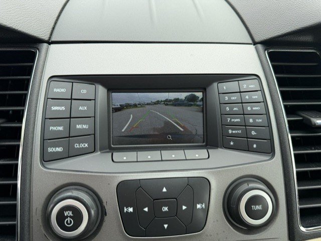 Certified 2018 Ford Taurus SE FWD image 20