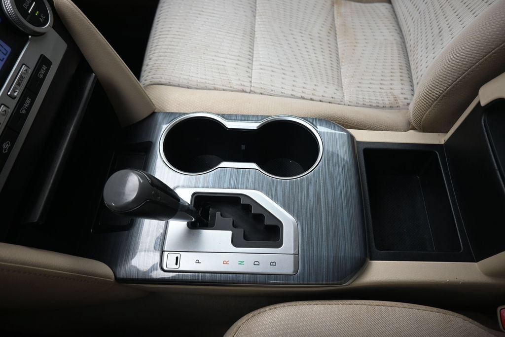 Used 2012 Toyota Camry LE FWD image 19