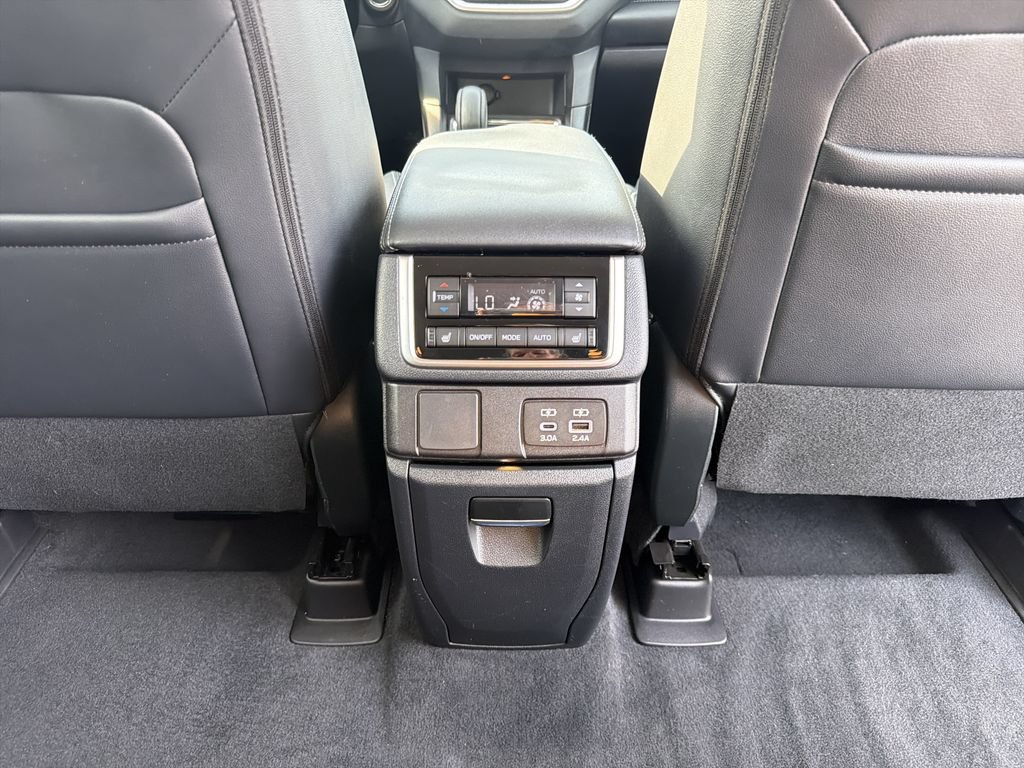Used 2023 Subaru Ascent Limited AWD/4WD image 23